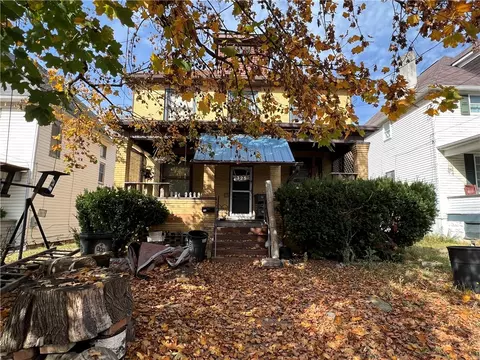 325 Freeport Rd, New Kensington, PA 15068
