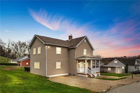 120 Snyder St, Bradenville, PA 15620
