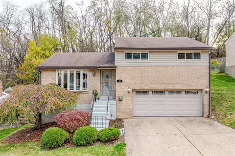 50 Green Glen Dr, Pittsburgh, PA 15227
