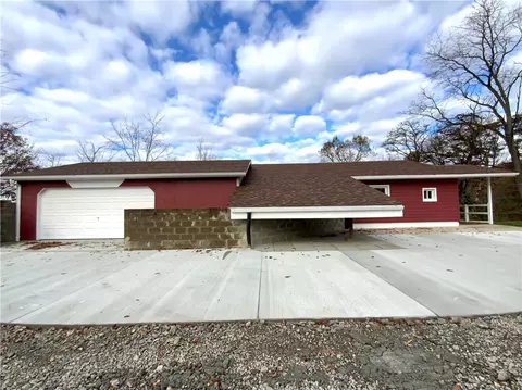 330 Bunker Hill Rd, Aliquippa, PA 15001