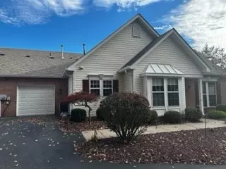 1105 Greystone Dr, Moon Twp, PA 15108