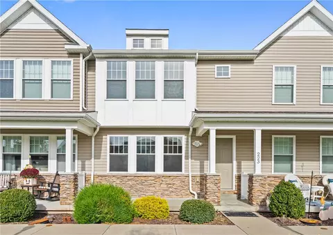 223 Spring Blossom Cir, Beaver Falls, PA 15010