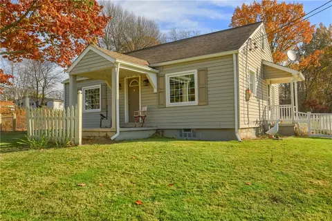 2864 Mercer Rd, New Castle, PA 16105