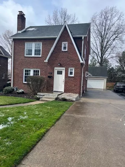 307 N Myers Ave, Sharon, PA 16146