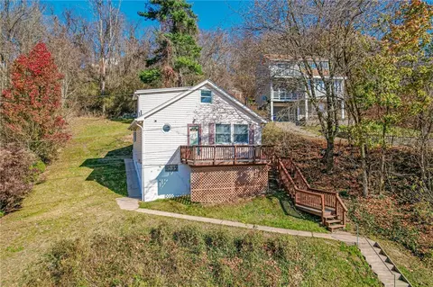 72 Hill St, Lower Burrell, PA 15068
