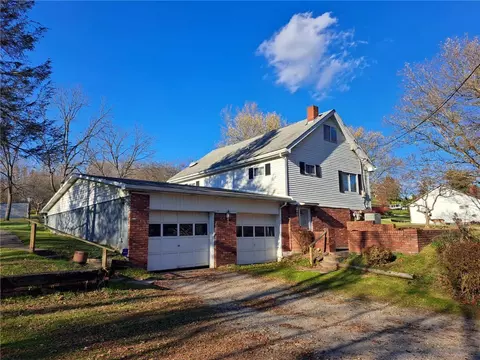 321 Sygan Rd, Mcdonald, PA 15057