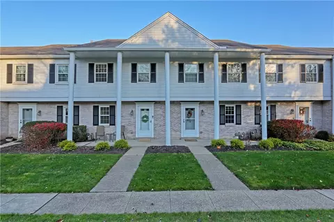 104 Olde Ingomar Ct, Pittsburgh, PA 15237