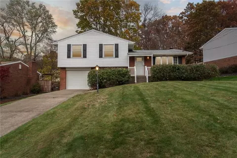 226 Wyngate Rd, Coraopolis, PA 15108