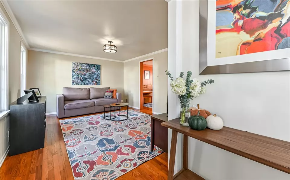  2136 Laurel Ln, Allison Park, PA 15101 photo 5