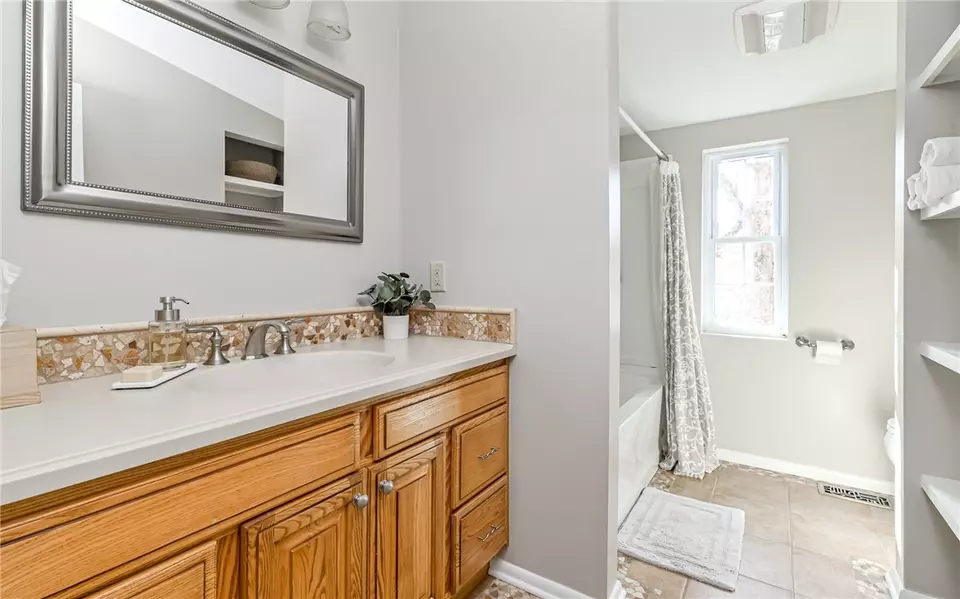 2136 Laurel Ln, Allison Park, PA 15101 photo 28