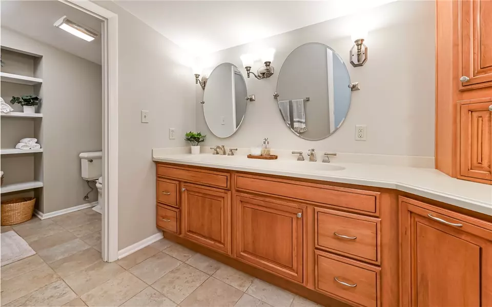  2136 Laurel Ln, Allison Park, PA 15101 photo 24