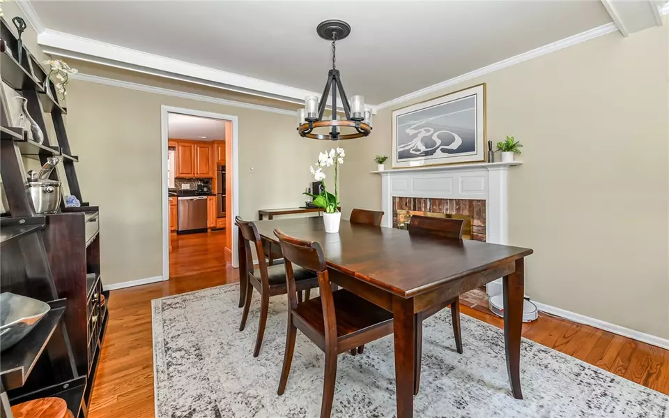  2136 Laurel Ln, Allison Park, PA 15101 photo 17