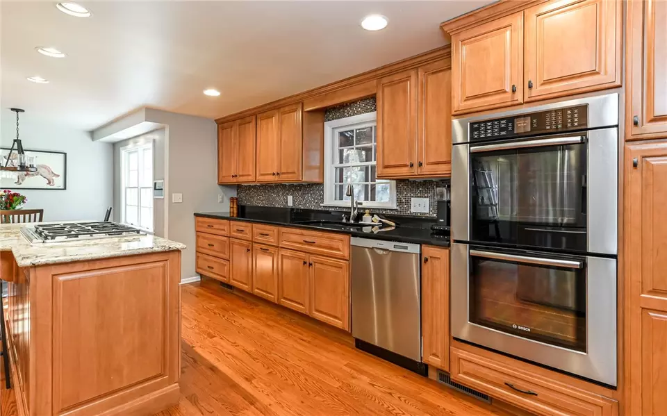  2136 Laurel Ln, Allison Park, PA 15101 photo 13