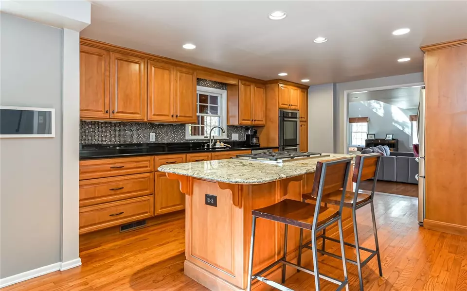  2136 Laurel Ln, Allison Park, PA 15101 photo 11