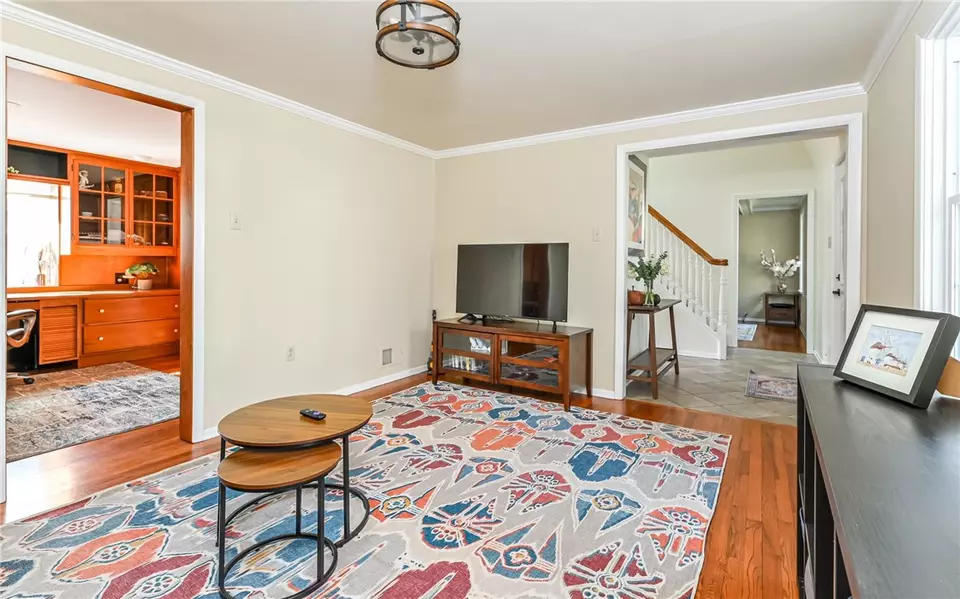  2136 Laurel Ln, Allison Park, PA 15101 photo 6
