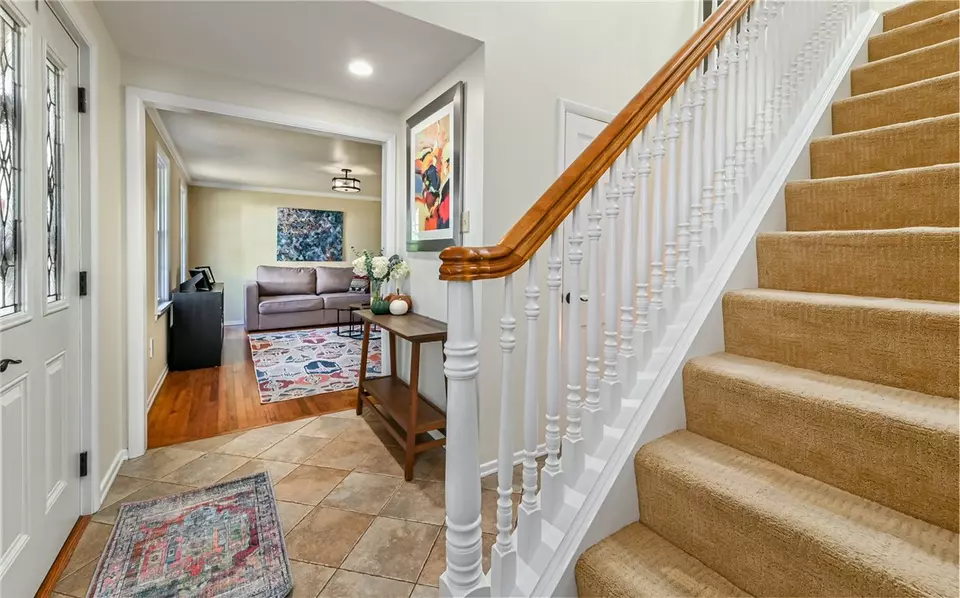  2136 Laurel Ln, Allison Park, PA 15101 photo 3