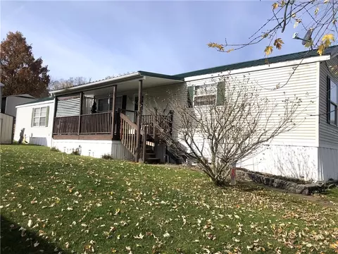 40 Mobile Rd, Washington, PA 15301