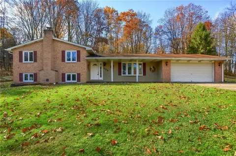 308 Ridgeway Dr, Baden, PA 15005