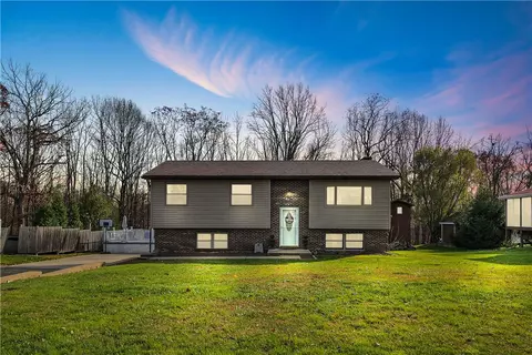 111 Sanger Dr, Beaver Falls, PA 15010
