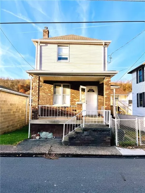 1011 Garfield Ave, Roscoe, PA 15477