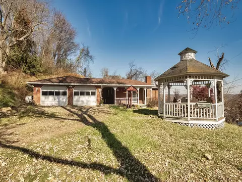 1041 Monaca Rd, Monaca, PA 15061