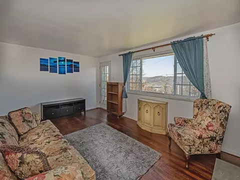 1041 Monaca Rd, Monaca, PA 15061 photo 7