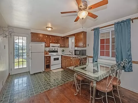 1041 Monaca Rd, Monaca, PA 15061 photo 3