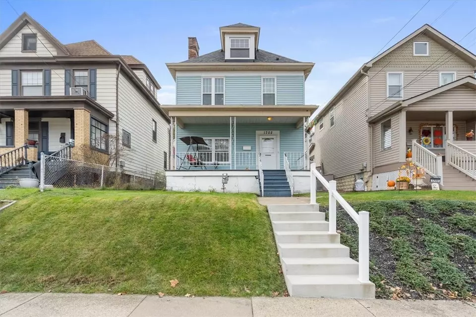 1702 Vance, Coraopolis, PA 15108 21 Photos Movoto