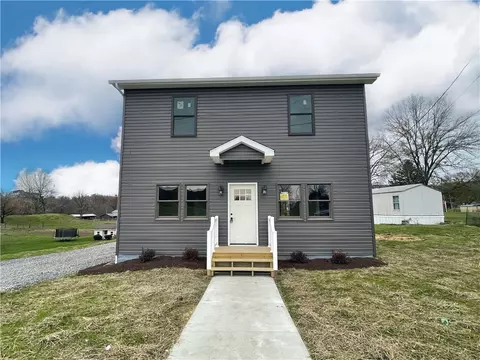 238 Reserve Sq, Wampum, PA 16157