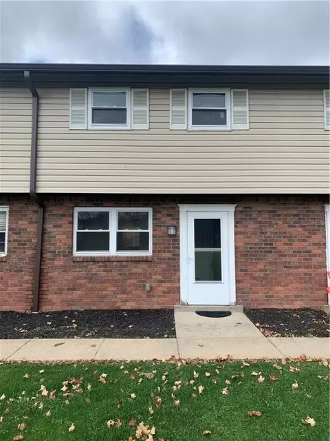382 Northgate Dr #L, Apollo, PA 15613