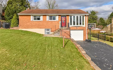 213 Governor Dr, Allison Park, PA 15101
