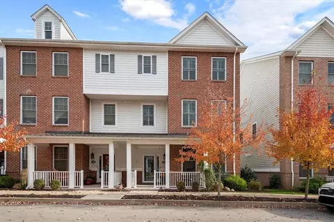 34 Allegheny Ave, Oakmont, PA 15139