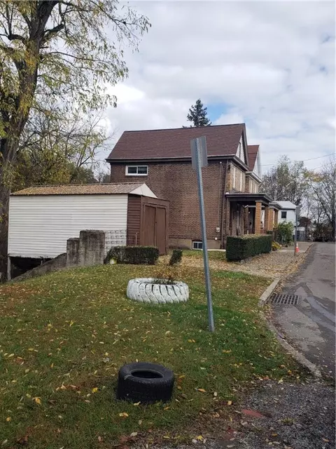 1806 Eberhardt St, Pittsburgh, PA 15212 photo 2