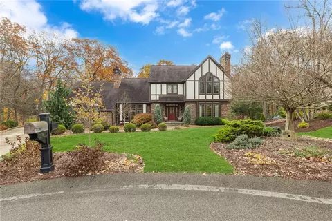 108 Pinehaven Ct, Aliquippa, PA 15001
