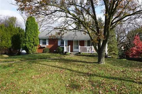 434 Englewood Dr, Pittsburgh, PA 15237