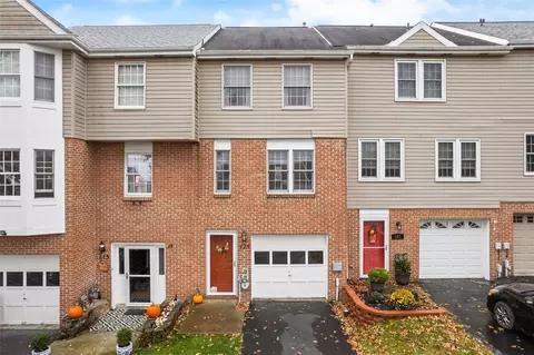 125 Meadowview Dr, Canonsburg, PA 15317