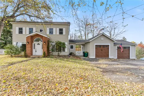 2301 Middle Rd, Glenshaw, PA 15116