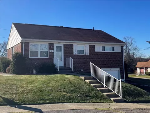 1700 Cardinal Ave, Aliquippa, PA 15001