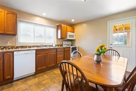 428 4th Ave, New Eagle, PA 15067 photo 8