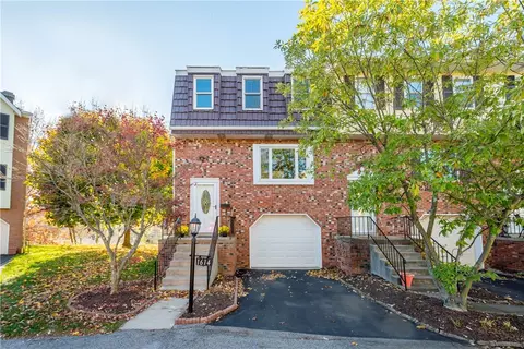 1614 Calico Ct, Bethel Park, PA 15102