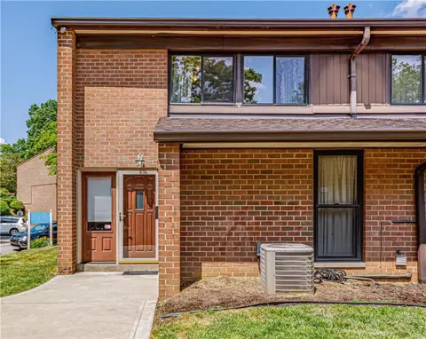 3711 Allendale Cir, Pittsburgh, PA 15204