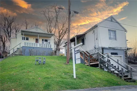 2970 Wilson St, Washington, PA 15301