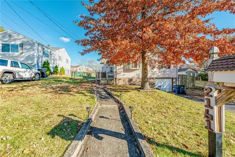 2161 Warren Ave, North Huntingdon, PA 15642
