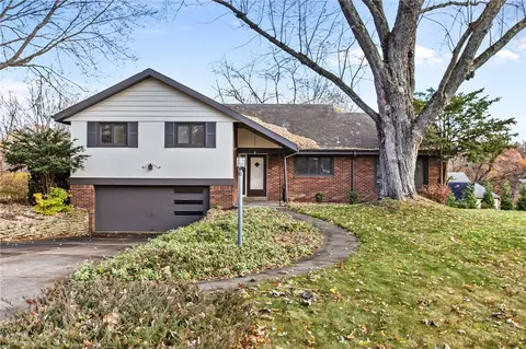 450 Miranda Dr, Pittsburgh, PA 15241