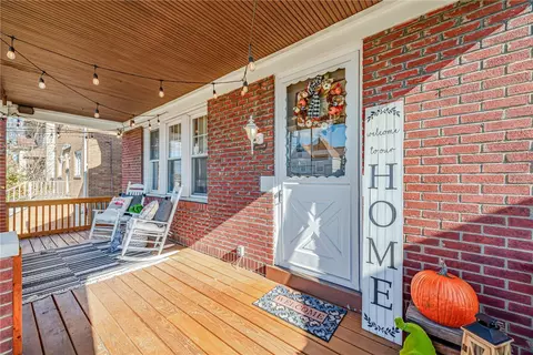 152 Jamaica, Pittsburgh, PA 15229