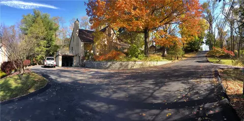 40 Elmhurst Rd, Pittsburgh, PA 15220