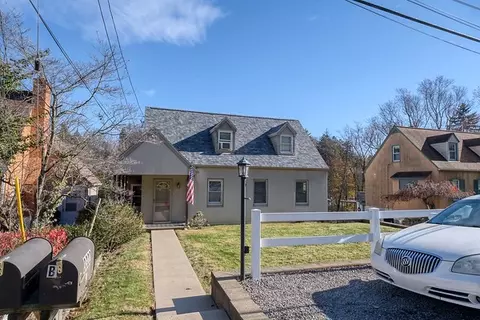 3322 Maple Dr, Pittsburgh, PA 15237