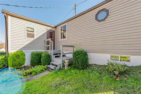 717 Sellers Ave, Jeannette, PA 15644