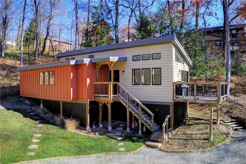 3257 Woodbrook Dr, Murrysville, PA 15668