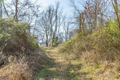 164 Casey Dr, New Salem, PA 15468